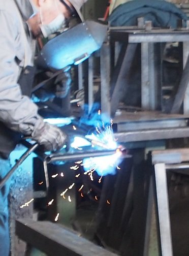 株式会社エステックは最新機械設備による高品質低コストはもちろん、その設備を扱う人材育成にも力を入れています。ぜひ株式会社エステックの技術力にお任せください。